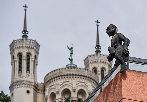 В Госдуме объяснили запрет для депутатов на владение недвижимостью за рубежом