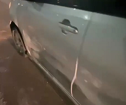 Пьяный водитель в Улан-Удэ бросался на людей с топором