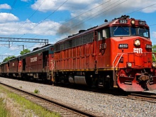 Мужчина попал под колеса грузового поезда под Новосибирском