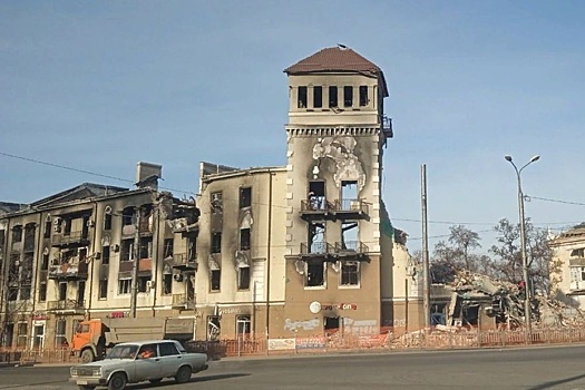 В Мариуполе заново построят дом с часами