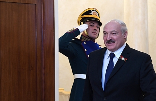 Лукашенко призвал протестующих не провоцировать силовиков