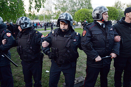 У сотрудника ЧОП украли служебное оружие, когда он охранял груз