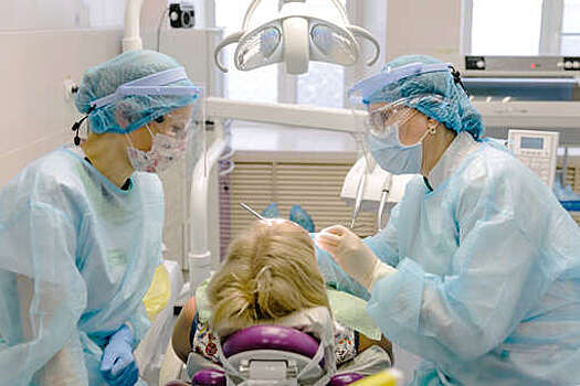 Стоматологи рассказали, какими российскими инструментами и материалами пользуются