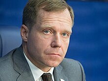 В Совфеде предлагают разрешить электромобилям ездить по выделенной полосе