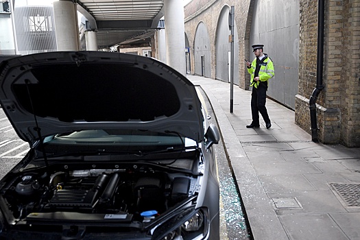 В Великобритании мужчина 60 лет водил машину без прав