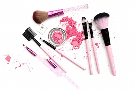 Тренды российского beauty-рынка: падение продаж, рост e-commerce и персонализация
