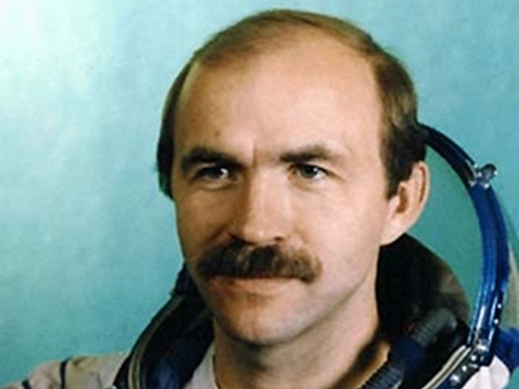 Космонавт-рекордсмен попал в ДТП в Москве