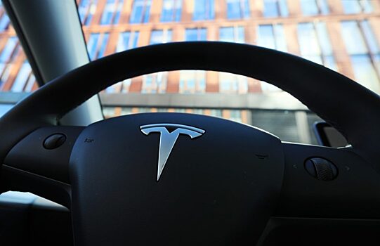 Акции Tesla перестали быть «мусорными»