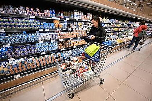 Россиянам рассказали о праве пробовать еду в магазинах