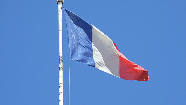 Французские госслужащие получили право работать из дома