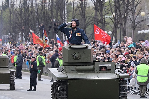 В Верхней Пышме устроили парад техники времен Великой Отечественной