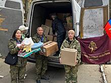 Вьетнамцы отвезли вещи для военнослужащих