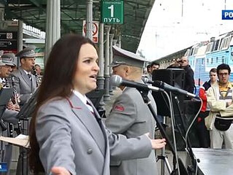 Оркестр РЖД превратил Белорусский вокзал в концертную площадку