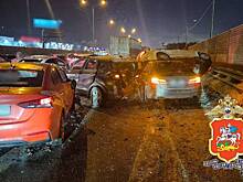 В Подмосковье произошли две массовые аварии с участием 12 машин