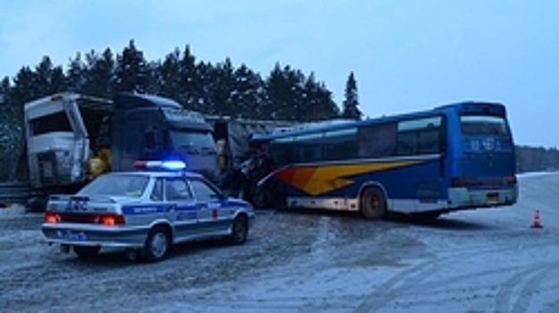 Пассажиры разбившегося на Урале автобуса не были пристёгнуты
