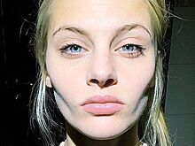 Российская модель назвала причину падения из окна