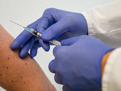 Медицинское агентство предупредило о серьезной опасности вакцины от Covid-19 для пожилых
