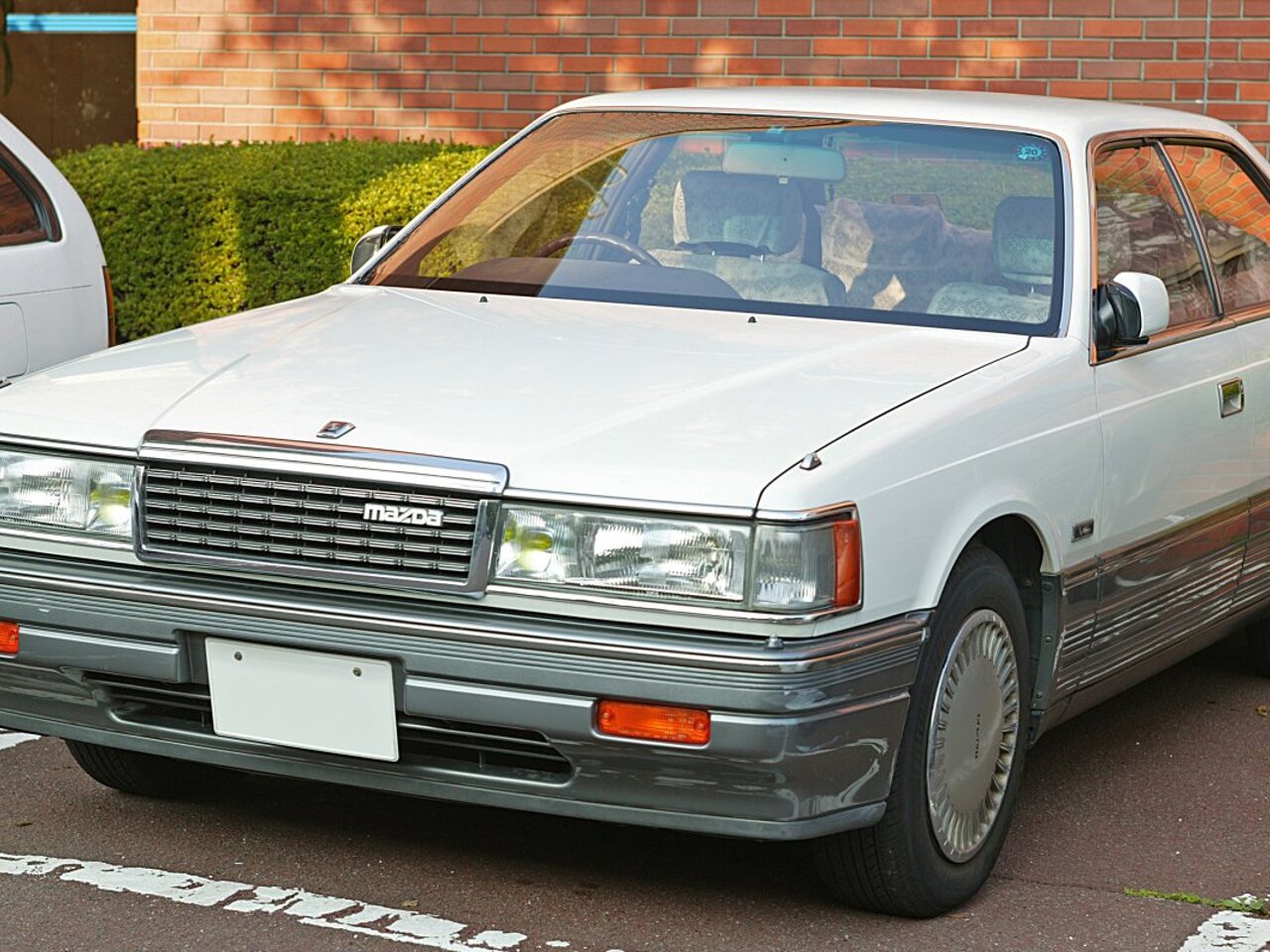 Mazda Luce — история японского автомобиля, длиной в 25 лет