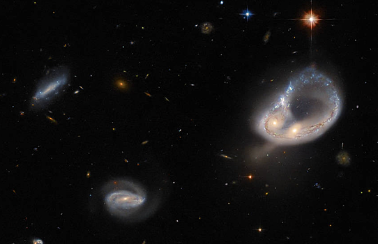 Космический телескоп «Хаббл» заснял галактическую катастрофу