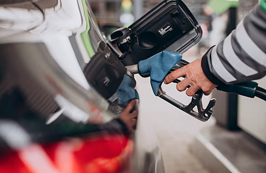 Цены на бензин резко выросли в Новосибирской области