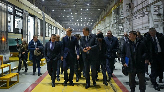 Вице-премьер Мантуров проверил свердловские оборонные заводы