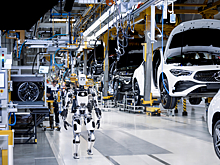Завод Mercedes-Benz взял на работу человекоподобного робота