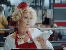 «Хек, Любовь, кэшбэк»: МТС рассказала, зачем Дмитрий Нагиев ходит в супермаркет