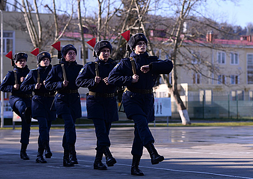Военный комиссариат в Сочи отправил в ВС РФ первую группу новобранцев стартовавшего весеннего призыва