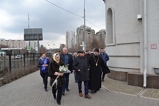 Советник Патриарха посетил храм Казанской иконы Божией Матери в Теплом Стане