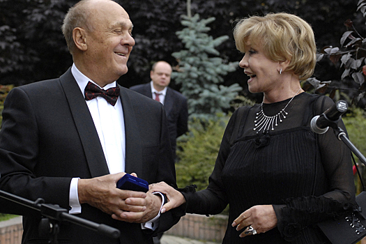 Алентову похоронят рядом с Владимиром Меньшовым