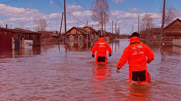 МЧС спасло от наводнения в Херсонской области 119 человек, еще 900 беженцев выехали в безопасную зону самостоятельно