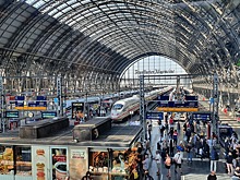 В Германии начали действовать безлимитные проездные на транспорт за 49 евро