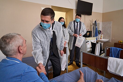 Участников СВО в госпиталях Нижегородской области поздравляют с Новым годом