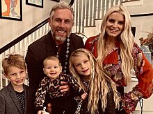 Старшие дети Джессики Симпсон пошли в школу