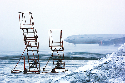 Аэропорты закрываются из-за снегопада в Хабаровском крае