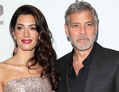«Счастливые»: Амаль Клуни в топе-бюсте и кожаных брюках засняли с мужем