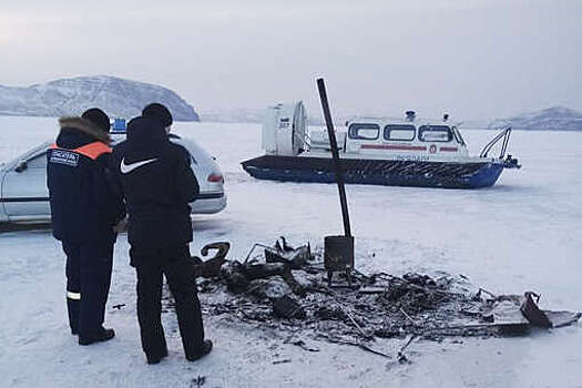 В Красноярском крае на льду водохранилища сгорела палатка