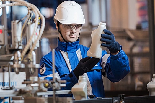 Красноярский край получит дополнительные поставки омских смазочных материалов