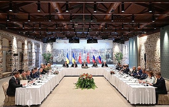 Киев официально остановил мирные переговоры с Москвой