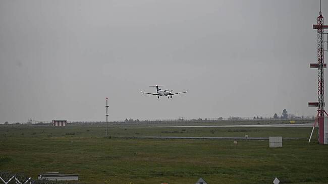 Легкомоторный самолет столкнулся с кенгуру во время посадки