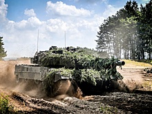 Появились кадры эвакуации трофейного танка Leopard 2 из зоны боевых действий
