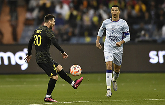 Месси и Роналду отметились голами в матче ПСЖ - сборная звезд Эр-Рияда в Саудовской Аравии