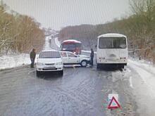 В Приморье рейсовый автобус попал в аварию