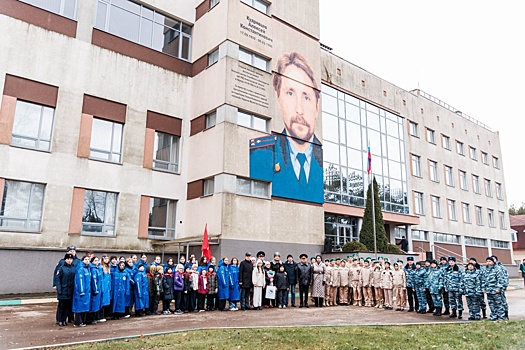 Масштабное граффити в честь героя-кинолога появилось в Нижнем Новгороде