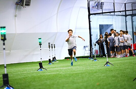 Академия «Родина» внедрила систему VALD Performance – ее используют «МЮ», «ПСЖ» и топ-сборные Европы. Технологии позволяют измерять силу, скорость, реакцию и биомеханику движений