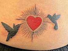 67-летняя Энни Леннокс сделала первую в жизни татуировку
