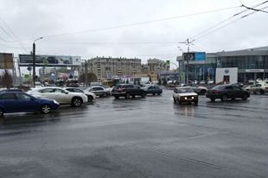 Жители Челябинска пожаловались на массовое отключение светофоров