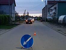В Багратионовске мужчина попытался ударить объезжавшую его машину, но упал и получил травмы
