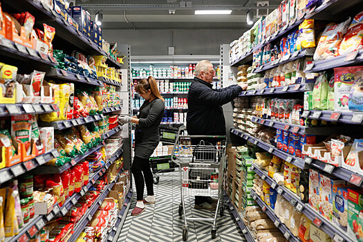 Экономист объяснил обход ритейлерами заморозки цен на продукты