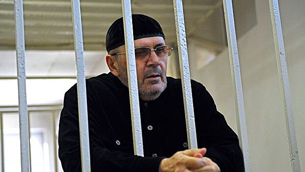 В Чечне продлили арест правозащитника Титиева